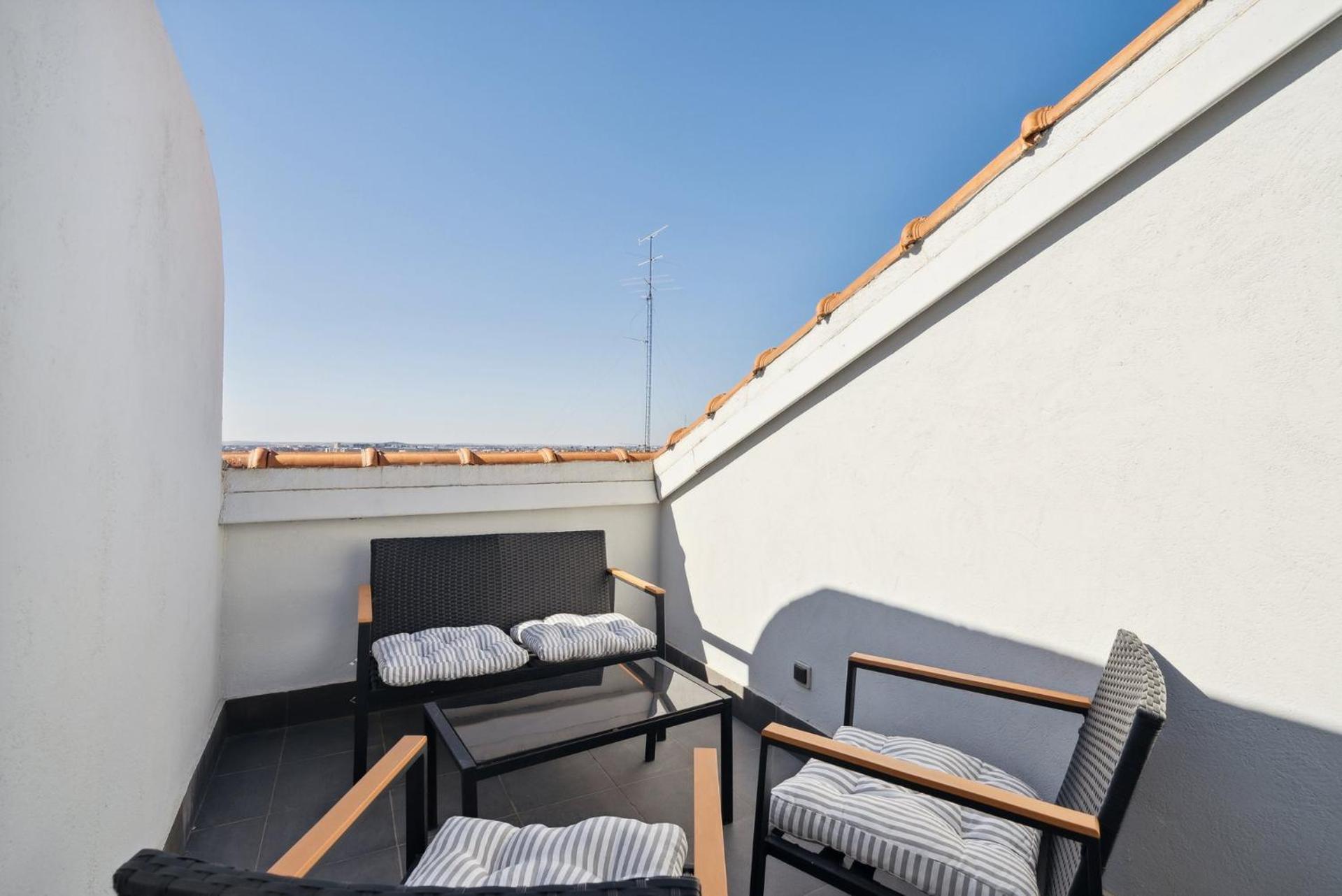 Limehome Madrid Calle De Santa Ana - Estancia Temporal Екстер'єр фото