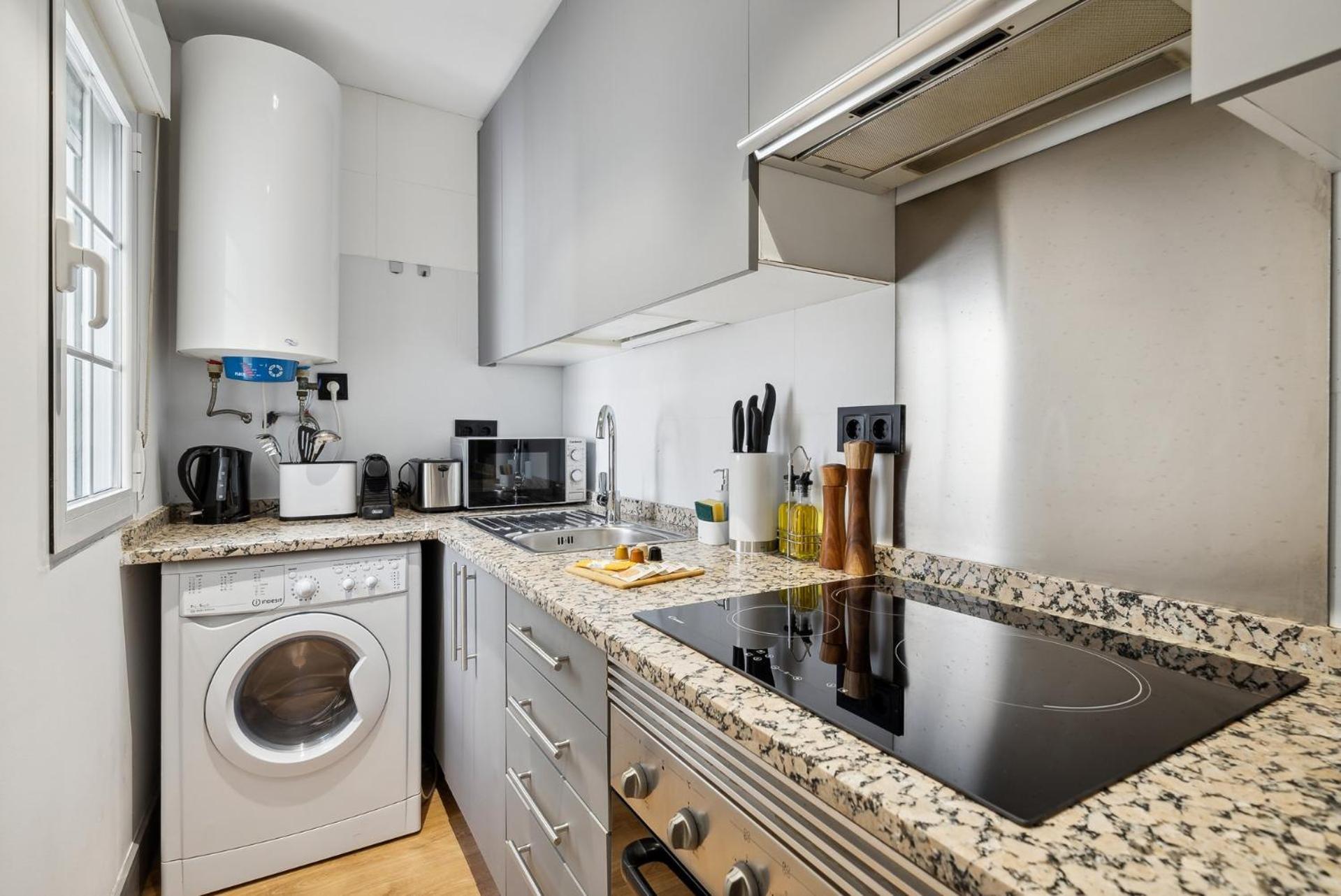 Limehome Madrid Calle De Santa Ana - Estancia Temporal Екстер'єр фото