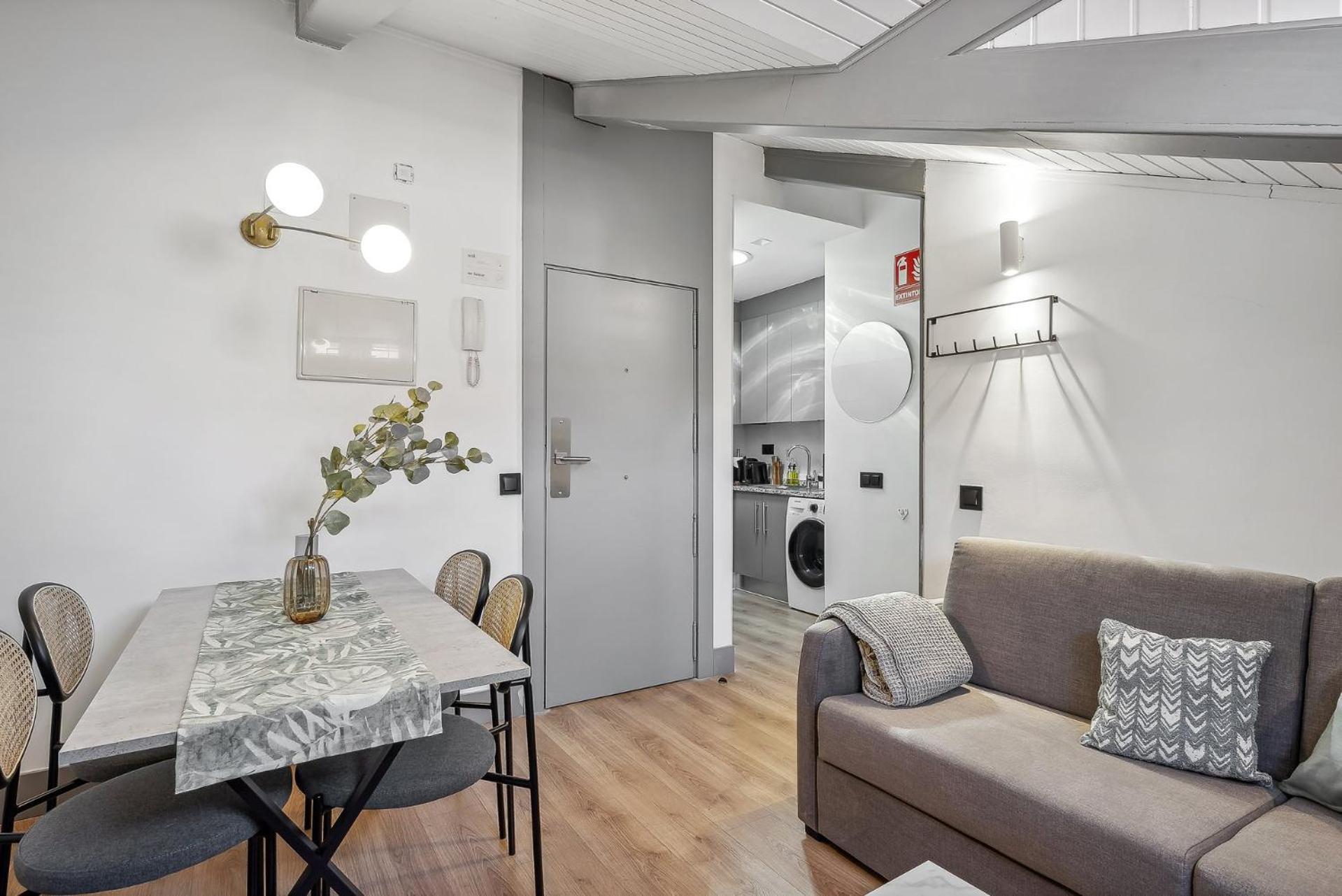 Limehome Madrid Calle De Santa Ana - Estancia Temporal Екстер'єр фото
